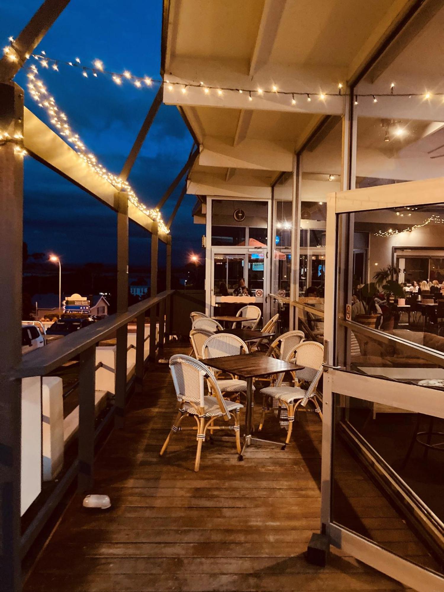 Bridport Bay Inn Eksteriør bilde